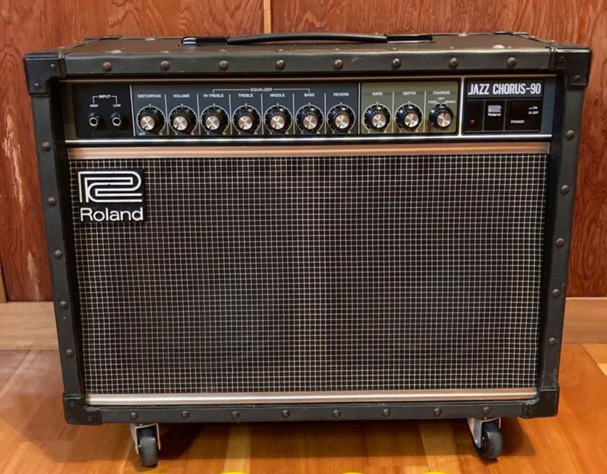 Roland JC-90