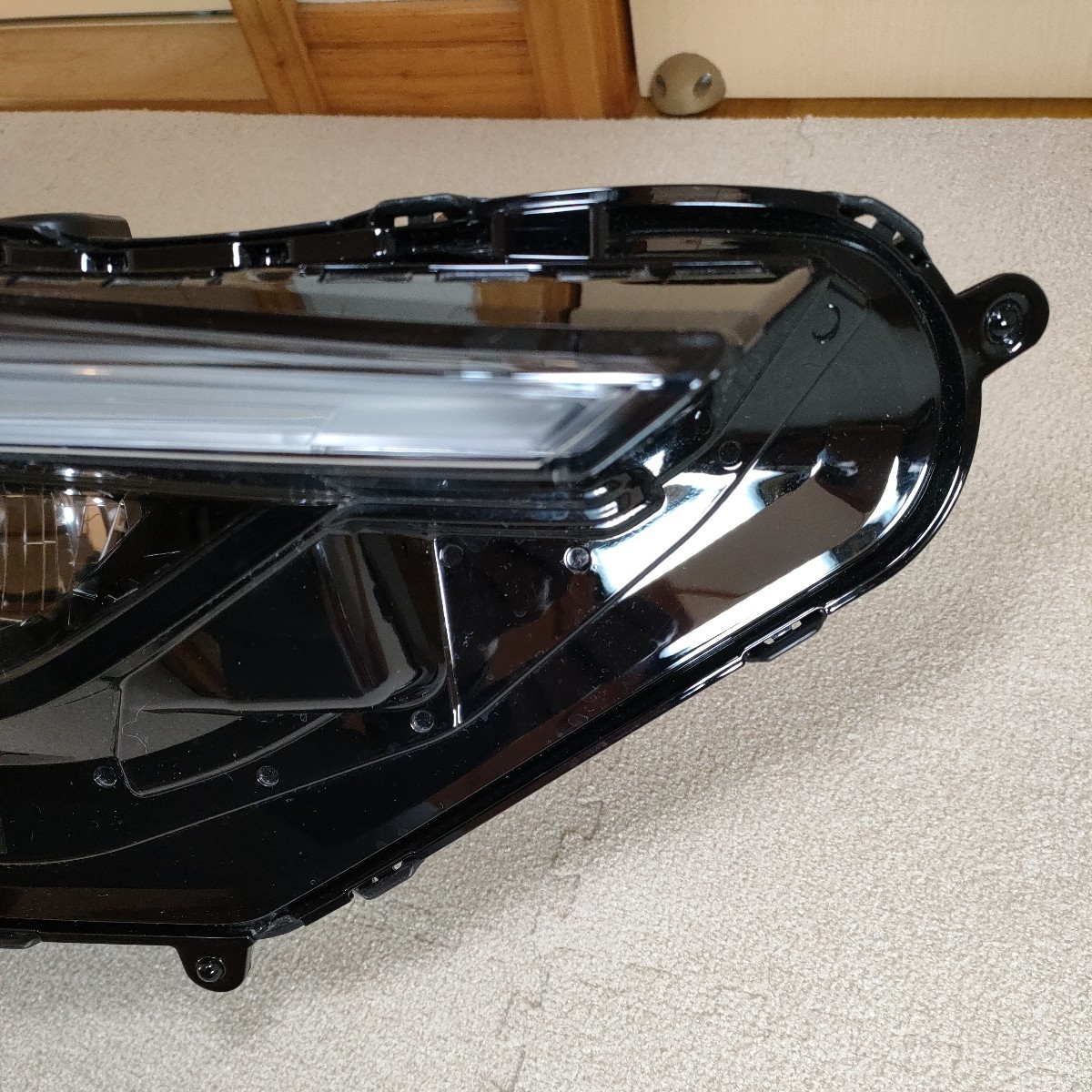 新車外し ホンダ ヴェゼル VEZEL ヘッドライト 右側 LED RV5 RV6 新車外し ホンダ ヴェゼル VEZEL ヘッドライト 右側 LED RV5 RV6