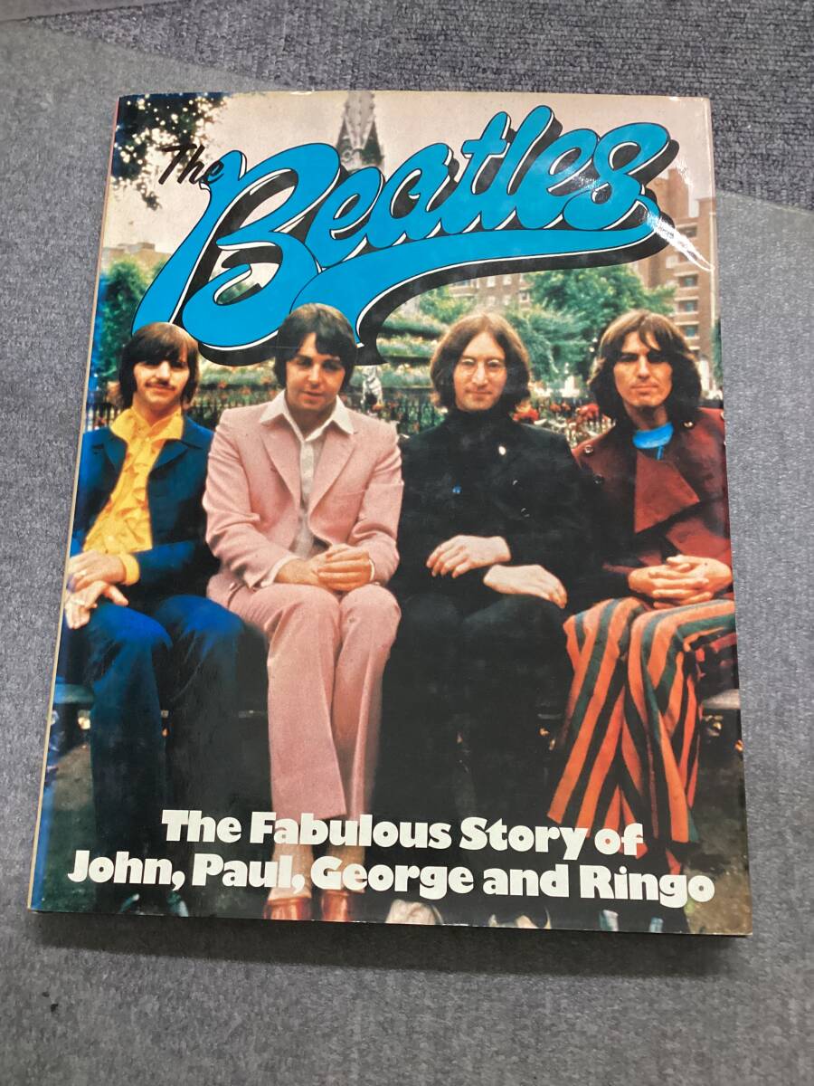 ビートルズ☆本☆The Beatles☆The Fabulous Story of John, Paul, George and Ringo☆1975年出版☆英語の画像1