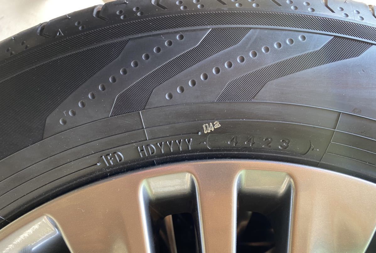 即決 新車外し 4本セットの内2本 2023年製 タイヤ 225/60R18 即決 新車外し 4本セットの内2本 2023年製 タイヤ 225/60R18