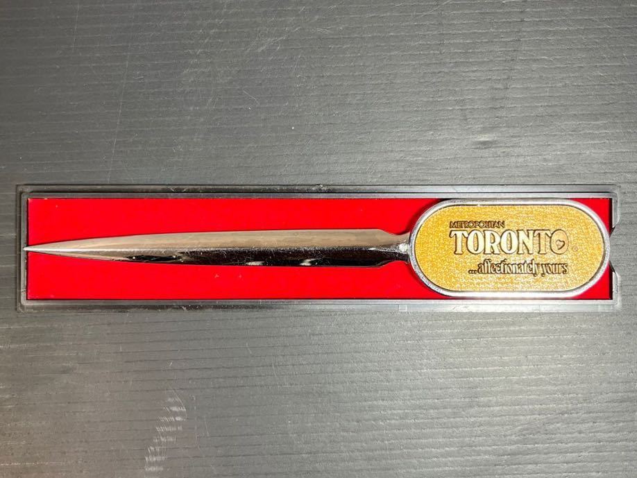  paper-knife Toronto Toronto City hole sliding knife Canada made metropolitan 