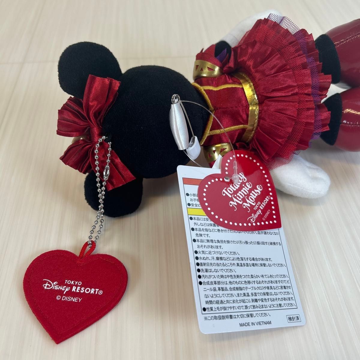 ディズニー ミニーちゃん ぬいぐるみバッジ トータリーミニー ディズニー ミニーちゃん ぬいぐるみバッジ トータリーミニー