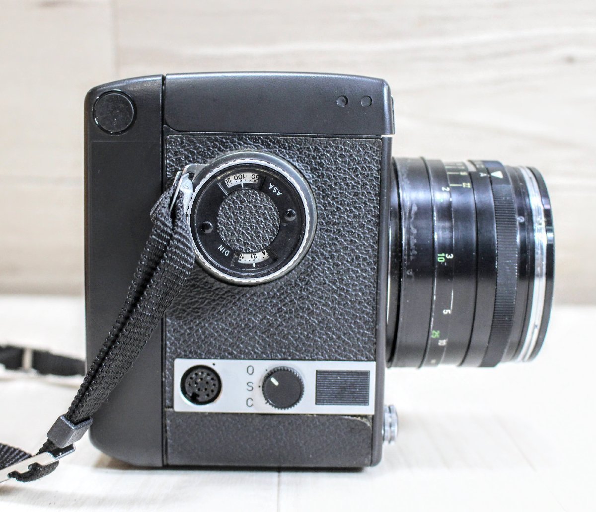 ☆現状品☆Rollei　ローライ　中判カメラ　Rolleiflex SLX Planar 1：2.8 f=80mm 動作未確認　バッテリー充電器　コードなし　A2744_画像4