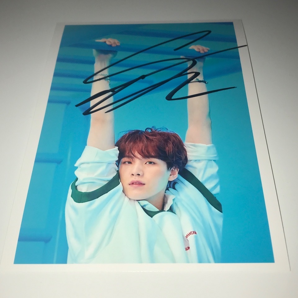 SUGA(BTS)* Korea sale [LOVE YOURSELF.\'Answer\']F ver. steel photograph (2L size )* autograph autograph 