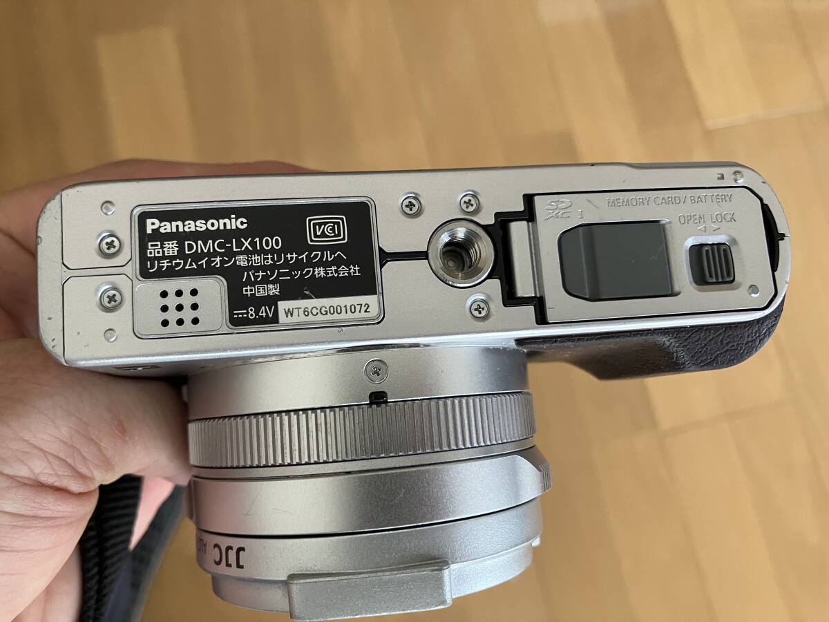 Panasonic・Lumix LX100　M43センサー 完動品　付属品だけで1.5万円以上の価値があります！_画像5