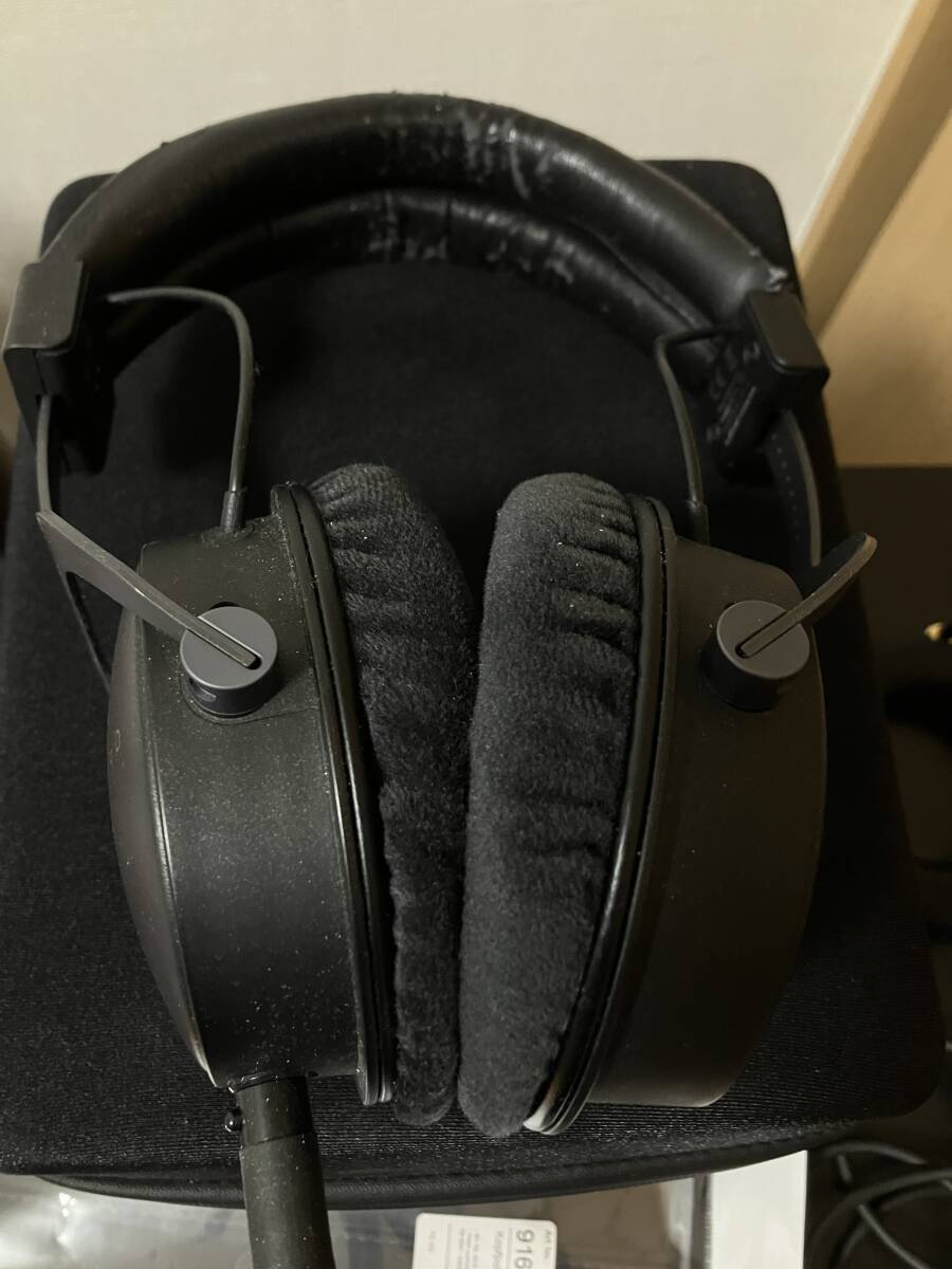 Beyerdynamic DT1770 Pro ベイヤーヘッドホン 付属品完備・ヘッドバンド新品・イヤーパッドほぼ未使用・動作不良あり　_画像2