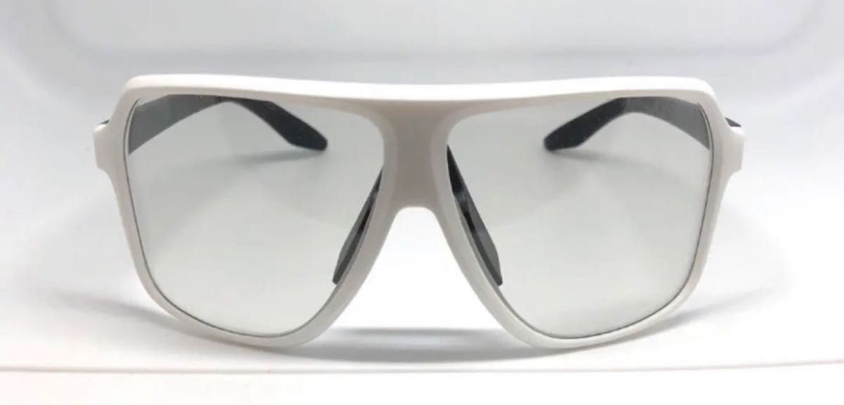 新品未使用　クリア調光サングラス　2眼レンズ　調光クリアレンズ スポーツサングラス