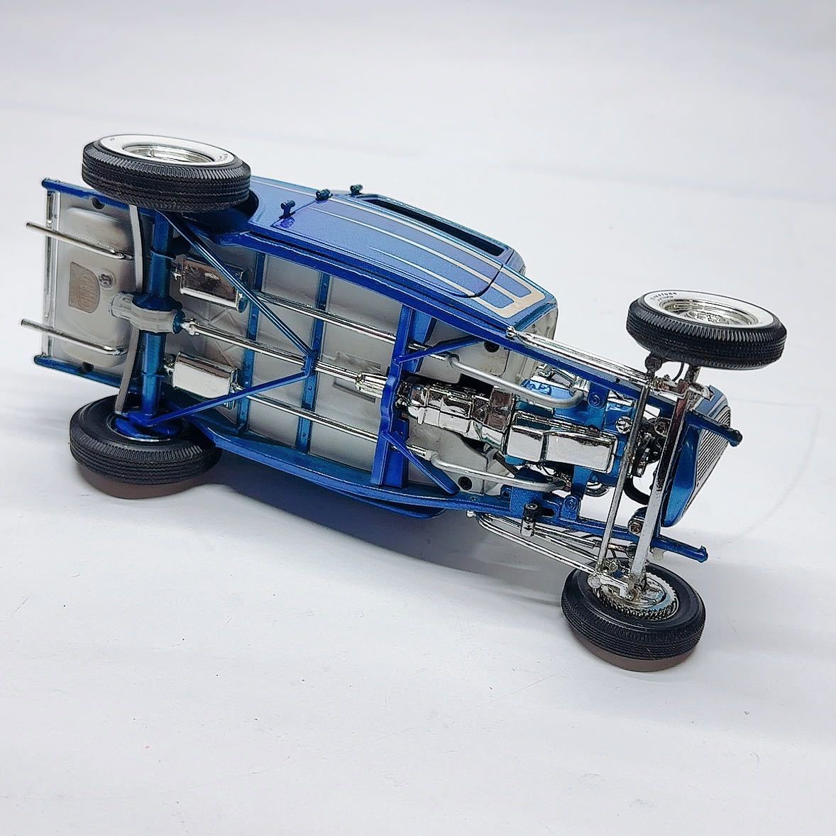 【K1】1/18 ACME 1932 FORD 3 WINDOW RELEASE NO.3 ジャンク クラシックカー ミニカー _画像6