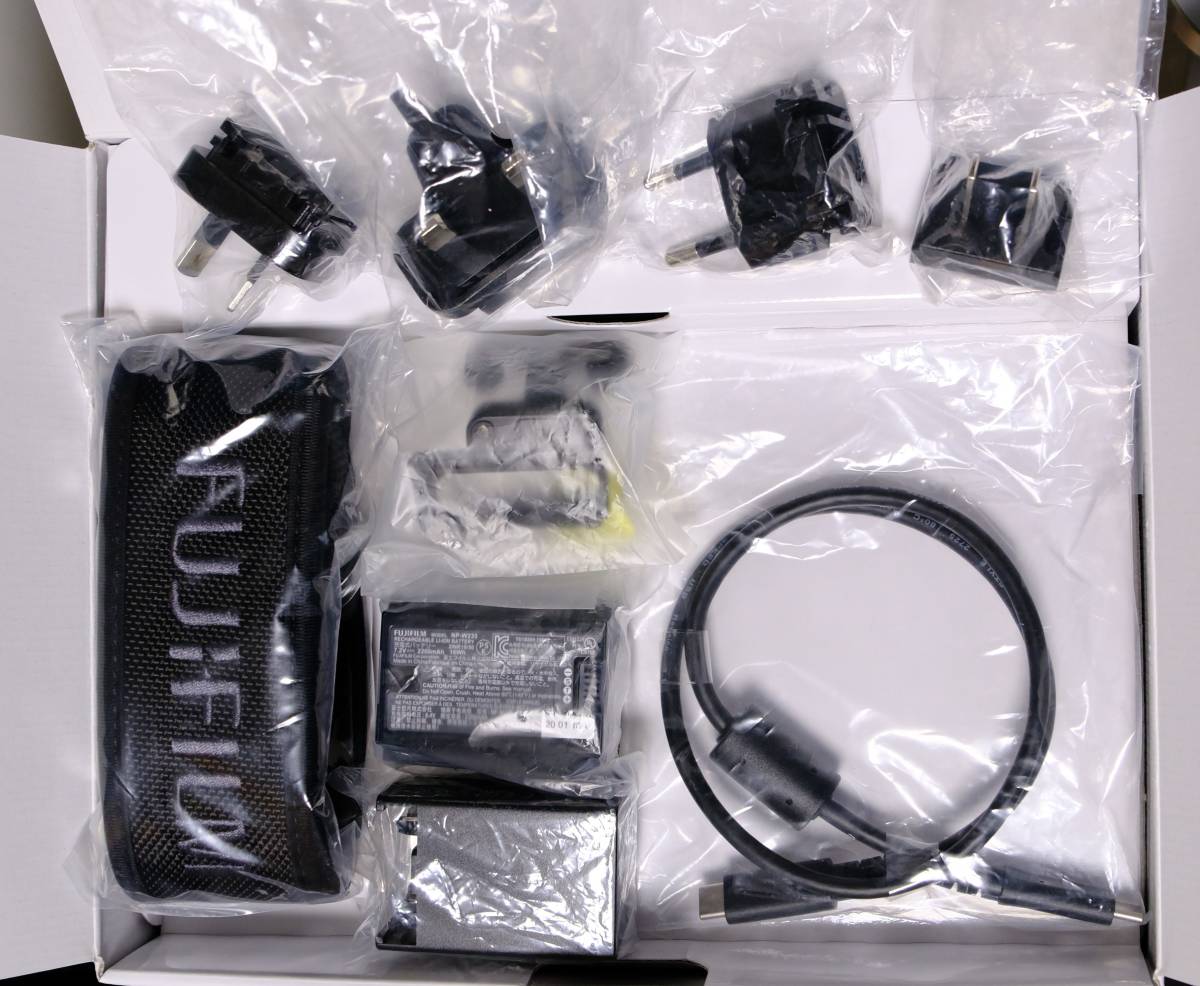 □GFX100S ボディ 中古 富士フイルム FUJIFILM 1億画素 R3年3月 □GFX100S ボディ 中古 富士フイルム FUJIFILM 1億画素 R3年3月