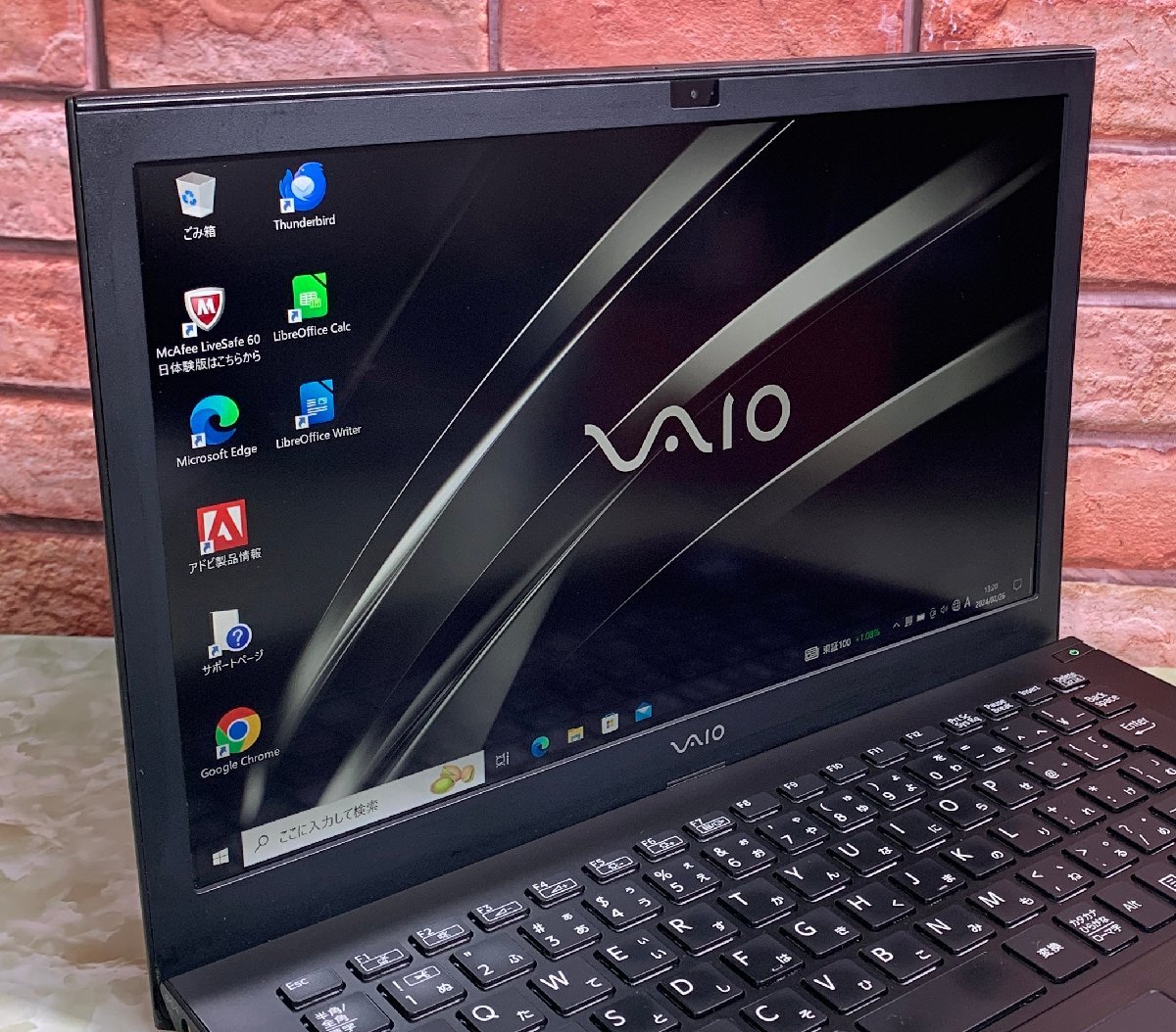 1円～ ●SONY VAIO S13 / Core i5 6200U (2.30GHz) / メモリ 4GB / SSD 128GB / 13.3型 フルHD (1920×1080) / Windows10 Pro 64bit_画像2