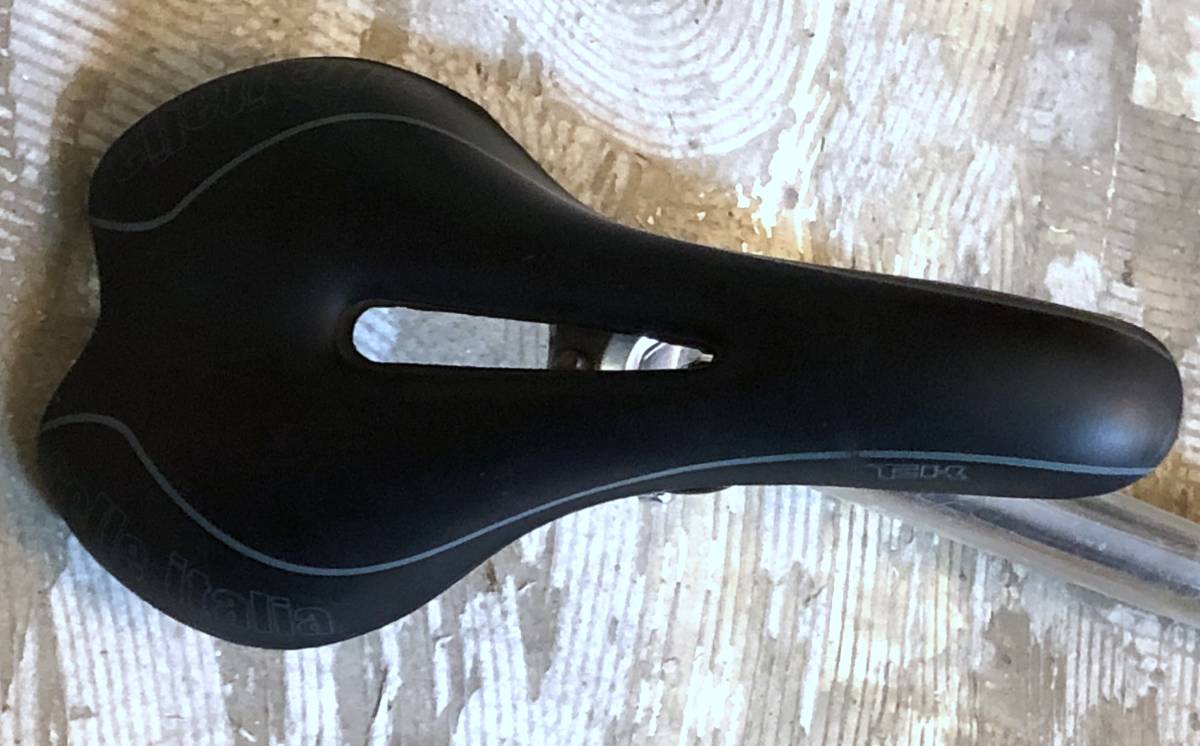 ★selle italia(セライタリア) FK サドル★中古品★_画像1