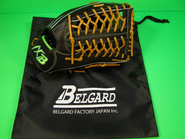 新品 未使用品 BELGARD ベルガード 日本製 外野用 標準サイズ 硬式用 高校野球対応 グローブ ブラック×タンヒモ 硬式ボール付き_画像10