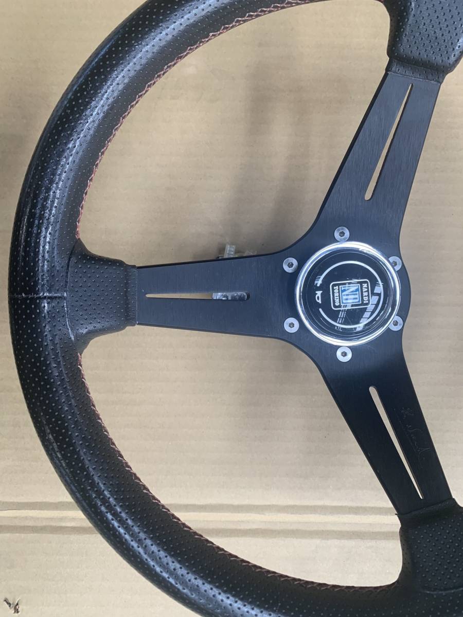 NARDI(ナルディ）SPORTS TYPE ハンチングレザーレッドステッチ　シテアリング　350mm WORKS BELL(ワークスベル）クイックリリース付！！_画像3