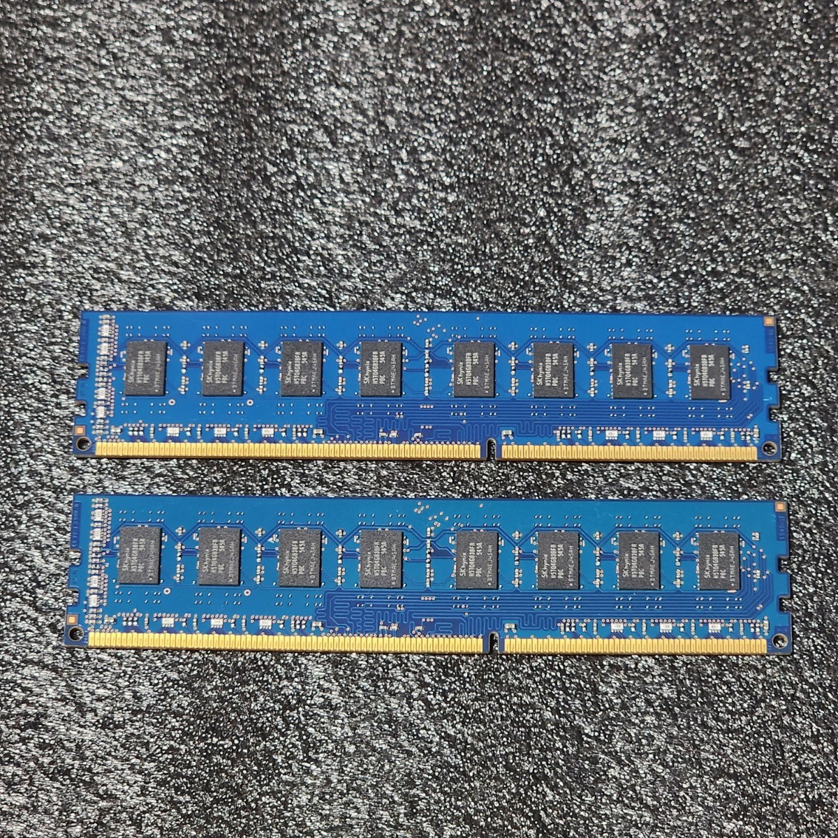 SK HYNIX DDR3-1600MHz 16GB (8GB×2枚キット) HMT41GU6BFR8C-PB 動作確認済み デスクトップ用 PCメモリ _画像3