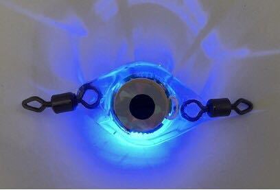 ５個セット新型爆釣目玉ライト水中自動点灯防水LEDライト,青色LED集魚灯。_画像6