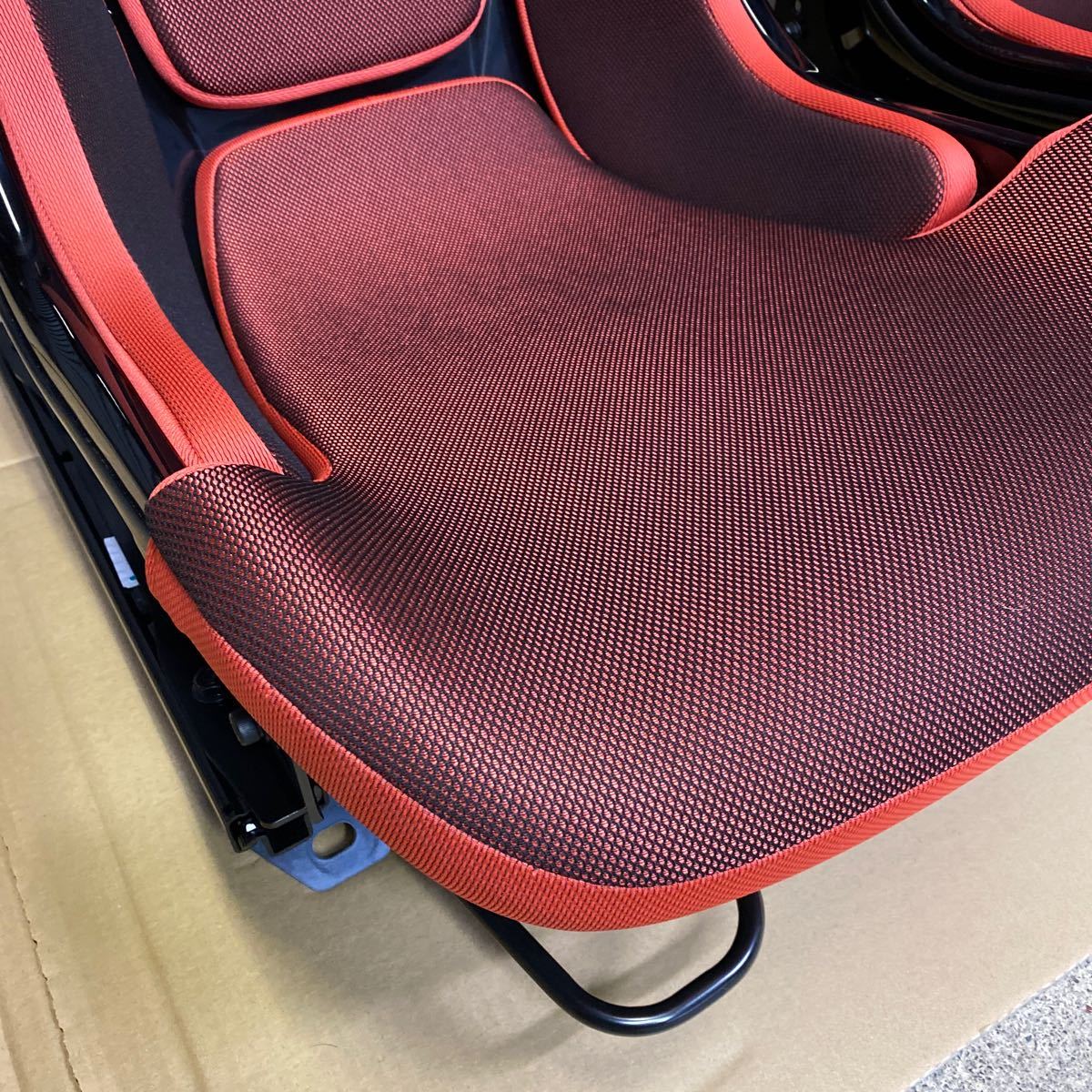 極上2脚セット RECARO RCS ブラックシェル レッド、レカロ純正 シートベルトガイド、ND ロードスター用シートレール、スピーカーキット_画像3