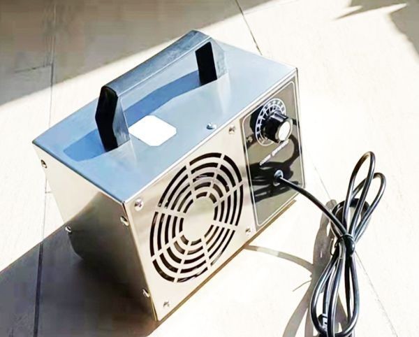  ozone . smell machine for automobile cigar socket installation type DC12V 10G/H ozone generator construction machinery 