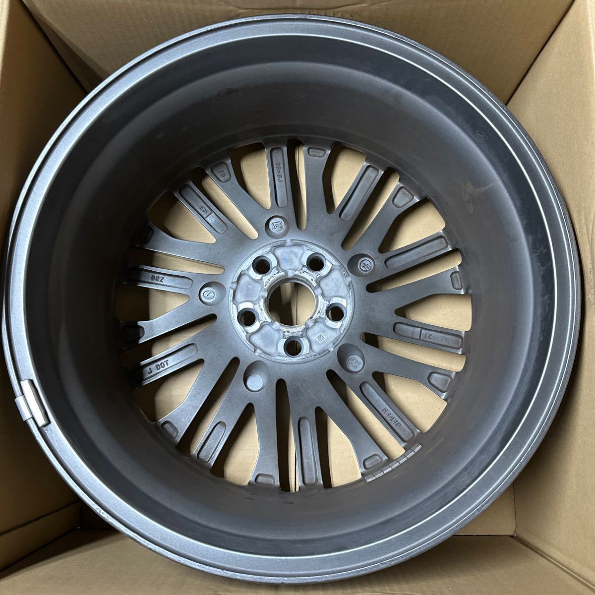 【美品】LEXUS レクサス RXバージョンL 後期 純正 20x8J+30 5穴114.3 GYL20W/AGL25/26 純正アルミホイール RX200t RX300 RX450h _画像7