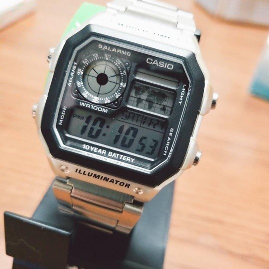【カシオスタンダード】 逆輸入 新品 腕時計 未使用品 メンズ AE-1200WHD-1A CASIO 男性_画像1