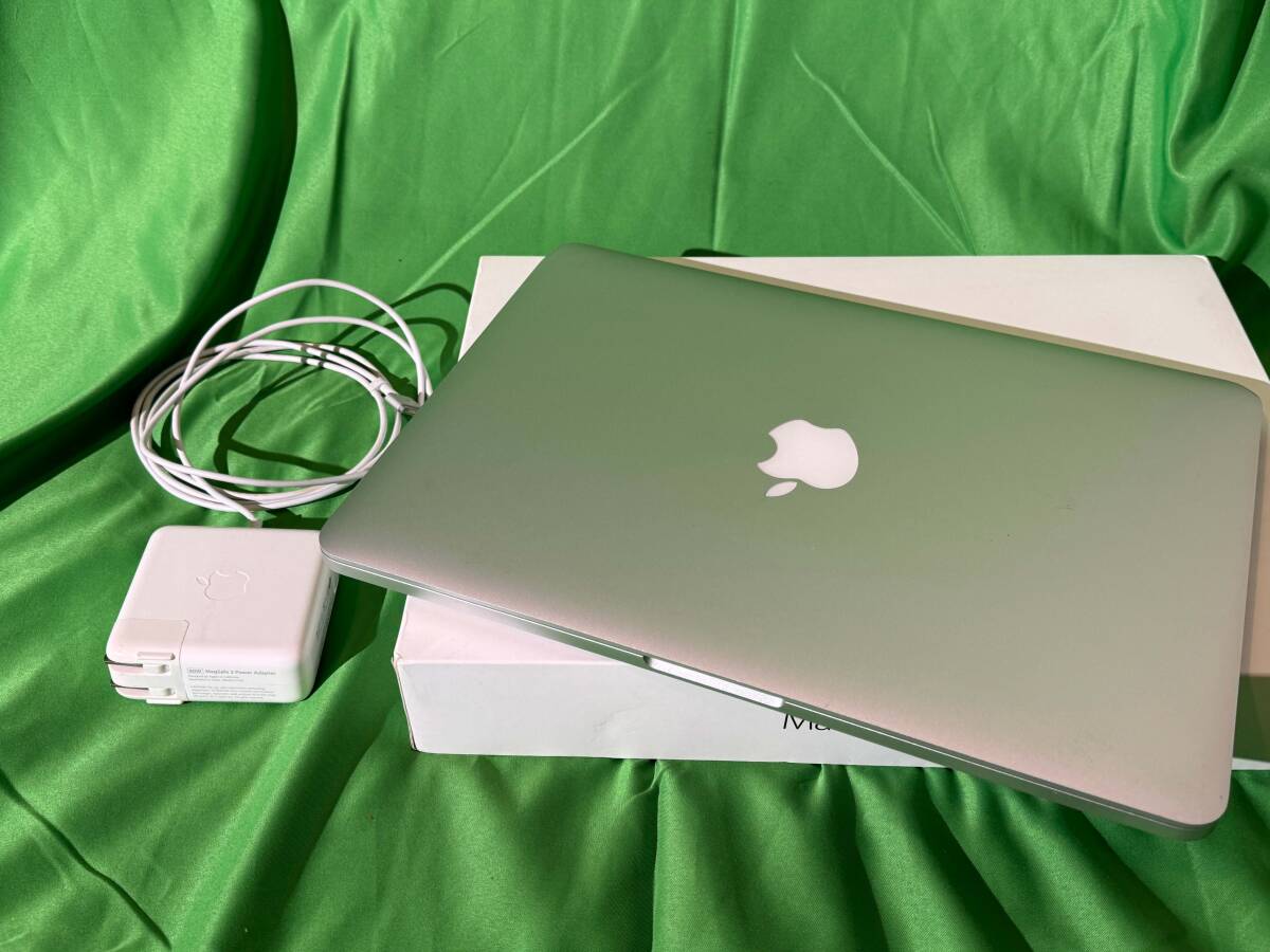 MacBook Pro 2015 Retina (MF839J/A)[Core i5(5257U)2.7Ghz/RAM8GB/SSD128GB 13.3インチ] Monterey 動作品　傷、打跡あり 放電回数196回 _画像1