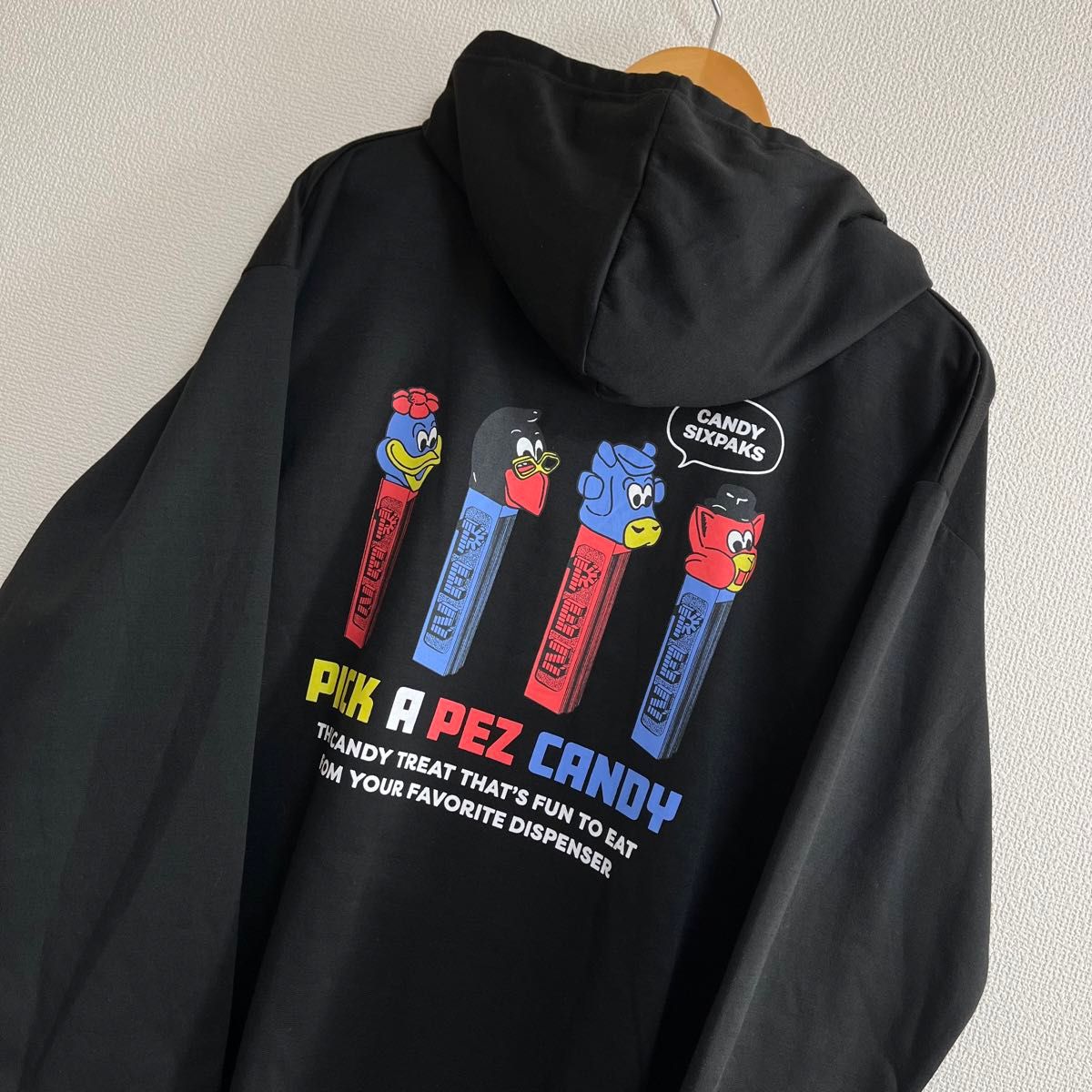 PEZペッツ バックプリントパーカー 薄手 ブラック メンズ お菓子ラムネ 
