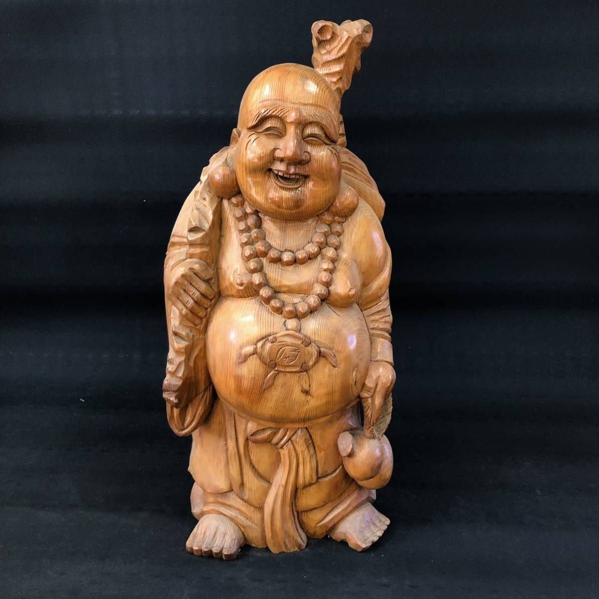 R874【 布袋様 置物 約26×22×59ｃｍ 】木製 七福神 木彫 彫刻 縁起物 インテリア オブジェ レトロ 現状品_画像1