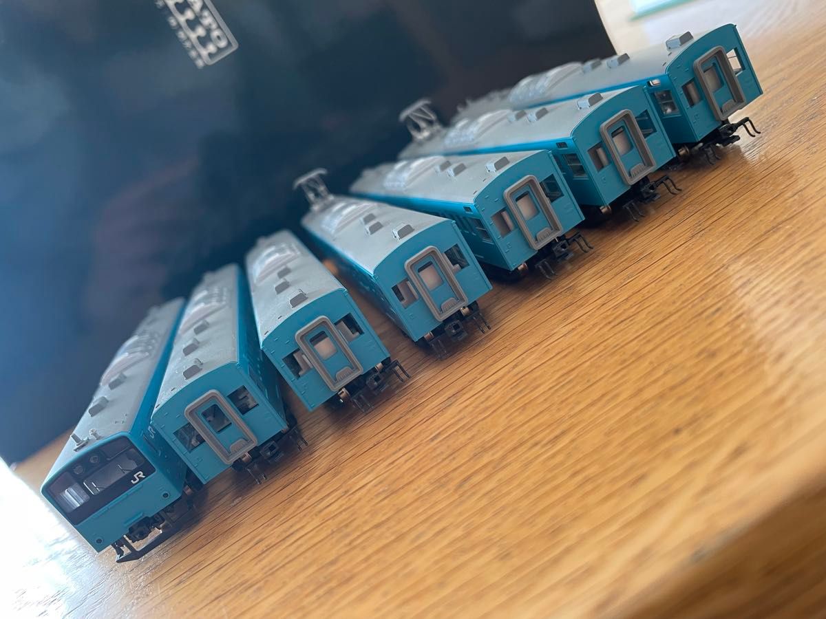 201系直流通勤形電車(京阪神緩行線色)7両セット KATO Nゲージ10 201系直流通勤形電車(京阪神緩行線色)7両セット KATO Nゲージ10