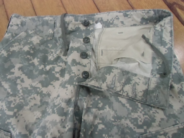 6-G ミリタリー サバゲー コンバット 米軍放出品 実物 US ARMY 迷彩服 作業服 防虫素材 カーゴパンツ パンツ ズボン カモフラ M-S W約94㎝_画像4