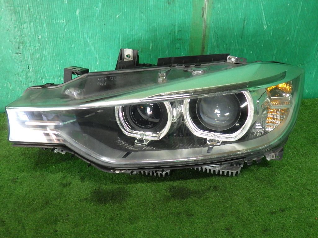 BMW328i[F30前期]ヘッドライト(HID左ライト)ヘッドランプ バラスト付 キセノン_画像1