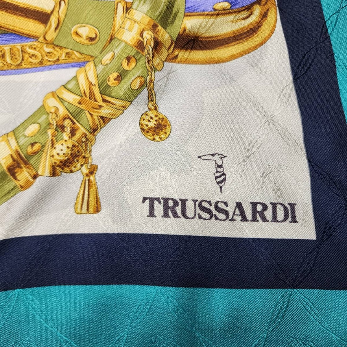 未使用 TRUSSARDI トラサルディ スカーフ シルク100％ ブルー系 服飾小物 ブランド 大判_画像3