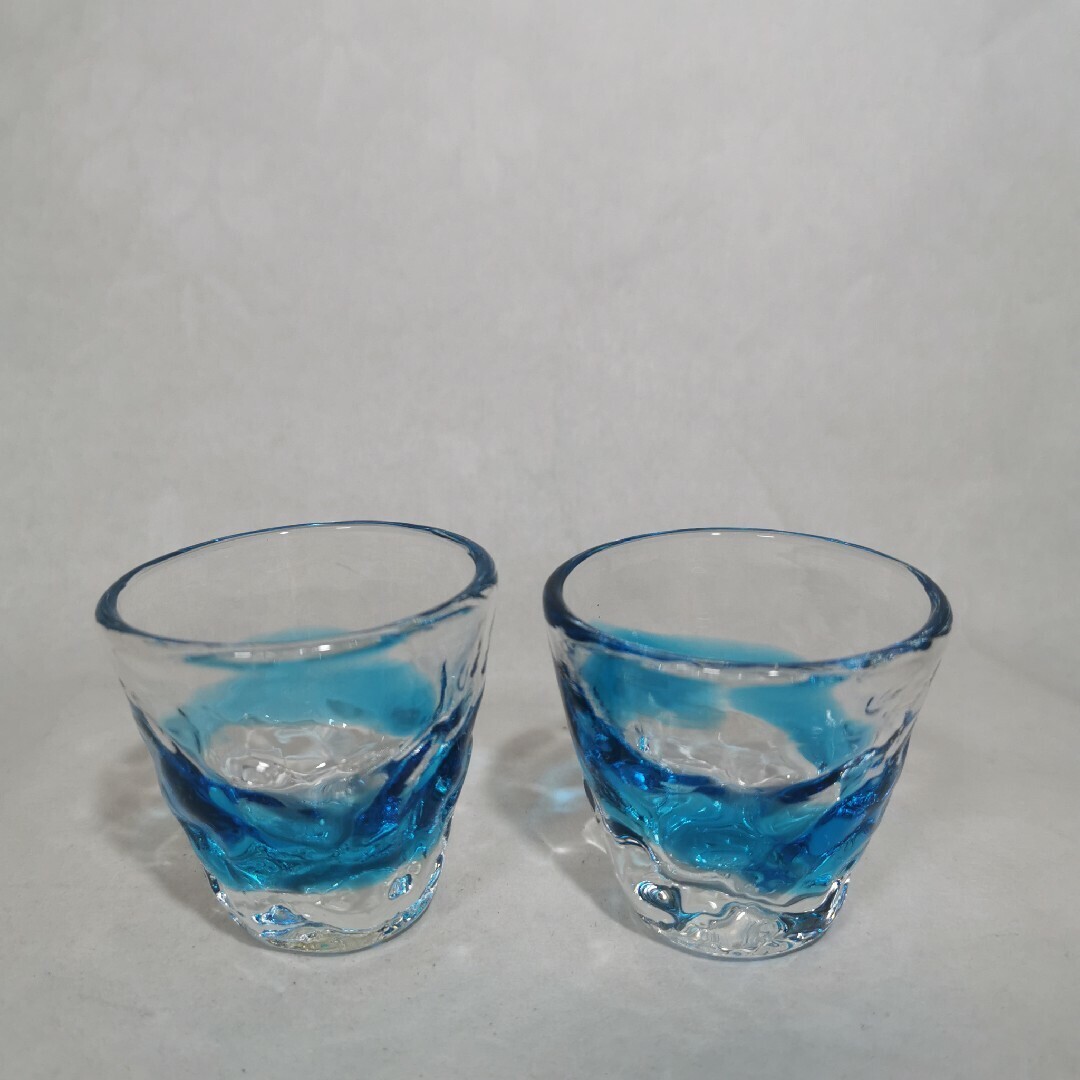 琉球ガラス 吹きガラス ぐい呑み お猪口 2個セット ブルー 美品の画像1