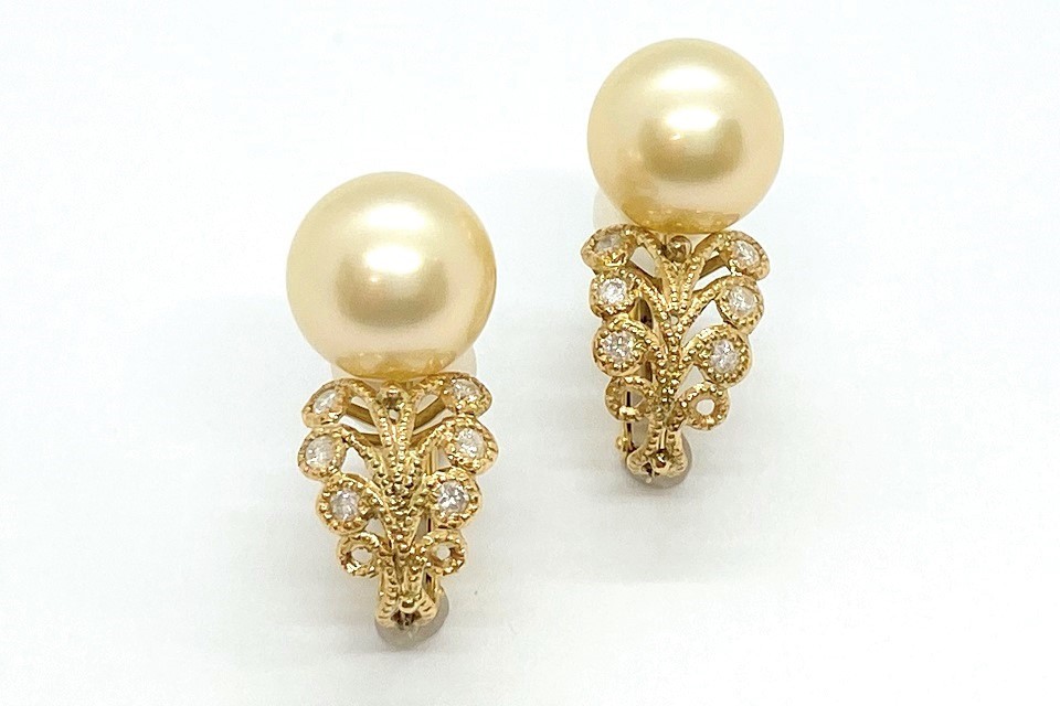 爆買いしたい Sea South 27200円 Pearl ゴールド系 K18白蝶パール 白蝶(しろちょう)真珠