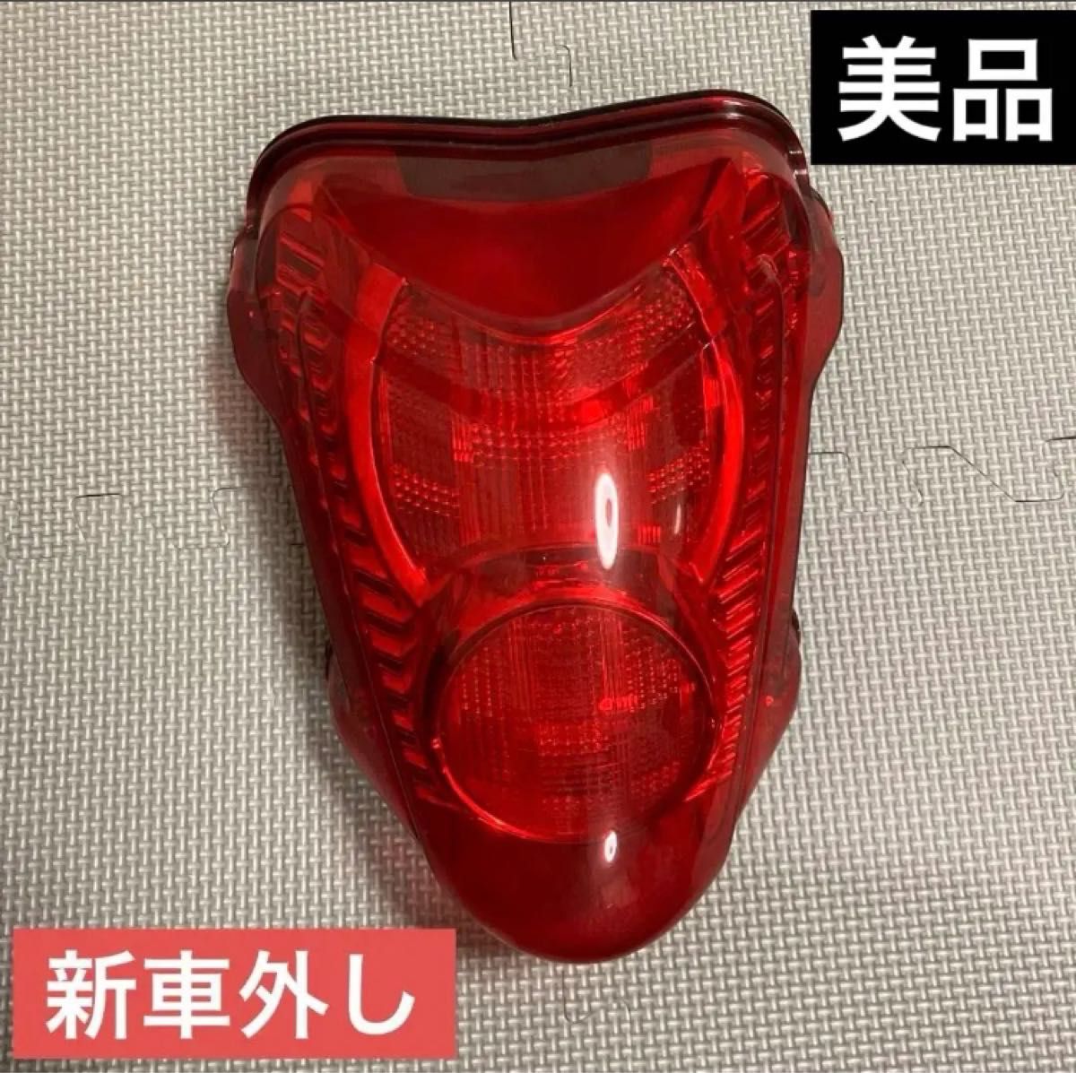美品 新車外し 隼 2型 純正 テールランプ SUZUKI GSX1300R 美品 新車外し 隼 2型 純正 テールランプ SUZUKI GSX1300R