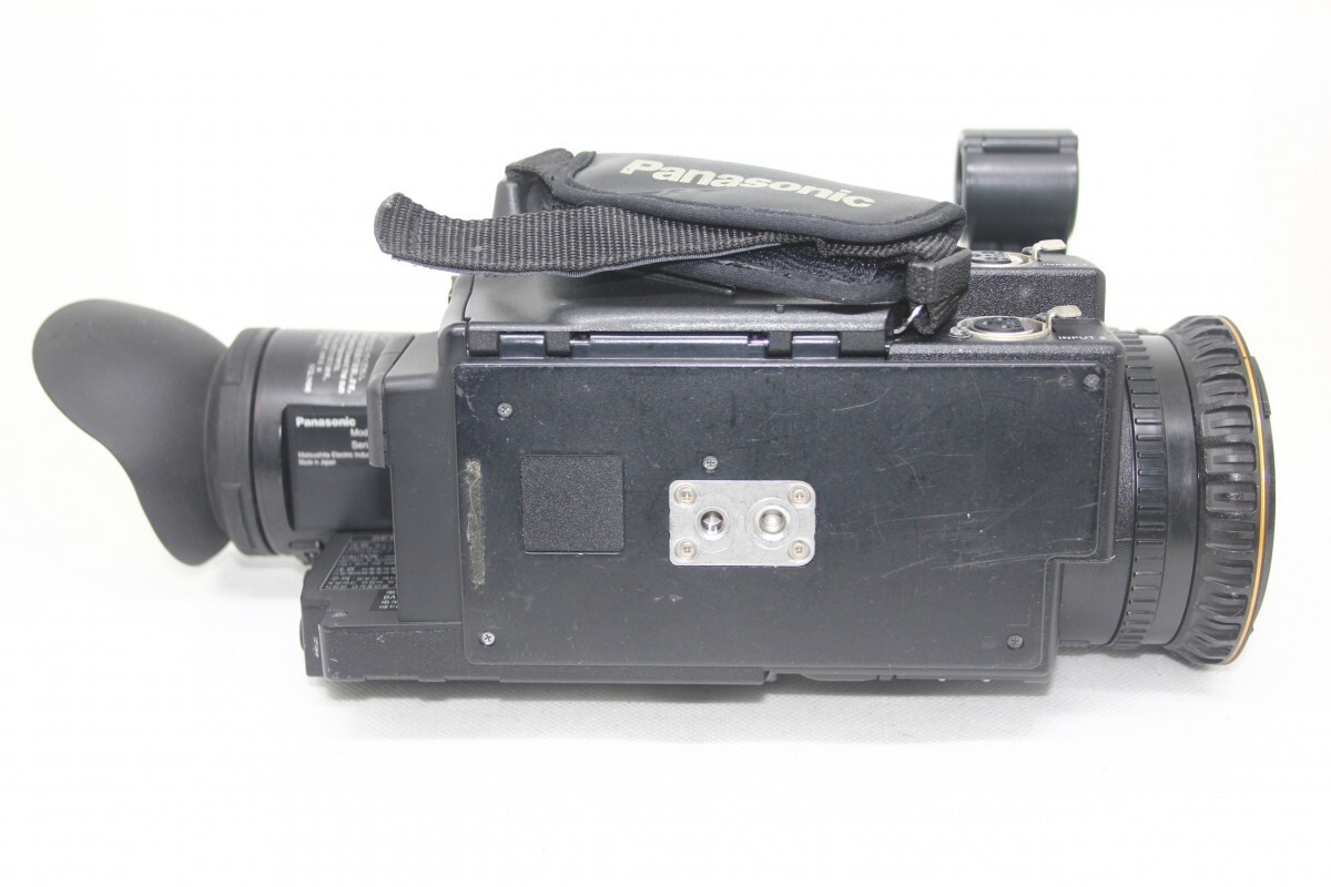 Panasonic パナソニック ミニDVカメラレコーダー AG-DVX100B Panasonic パナソニック ミニDVカメラレコーダー AG-DVX100B