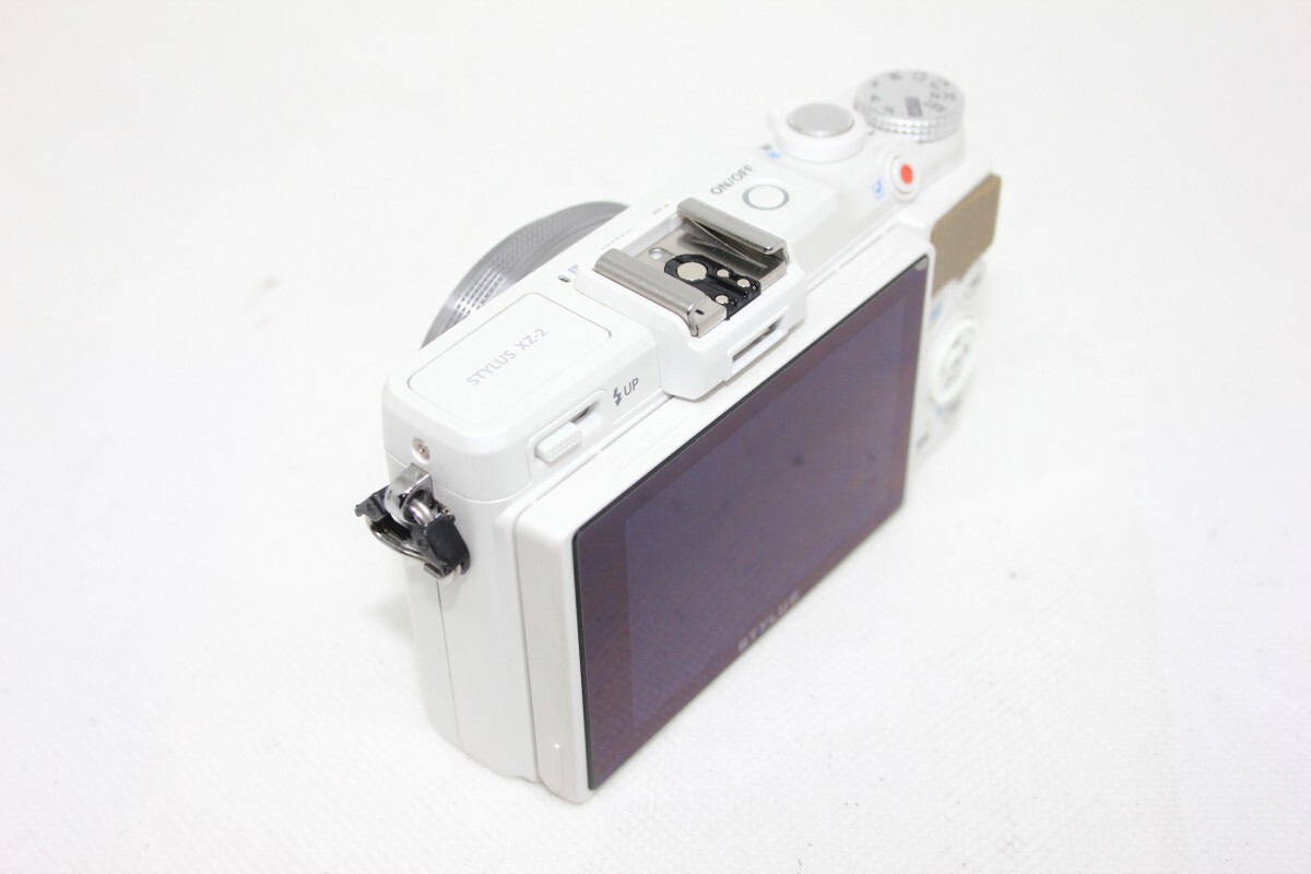 OLYMPUS デジタルカメラ STYLUS XZ-2 1200万画素 裏面照射型CMOS F1.8-2.5レンズ ホワイト XZ-2 WHT #0093-847_画像3