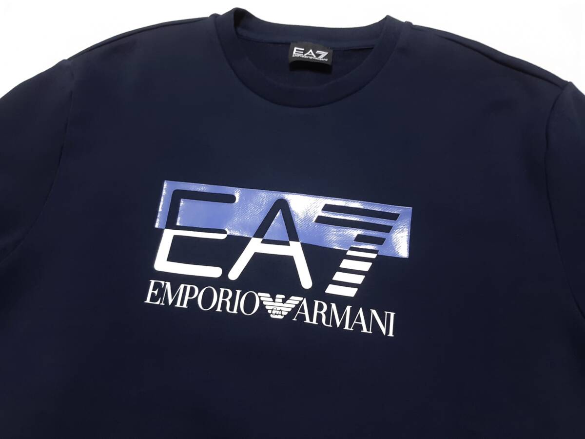 [新品]EA7/EMPORIO ARMANI　ラバーロゴ入りとなる、裏起毛の【メンズ・スウェット】◆2023-24年秋冬モデル　サイズ：L(50相当)　◆色：紺_画像3