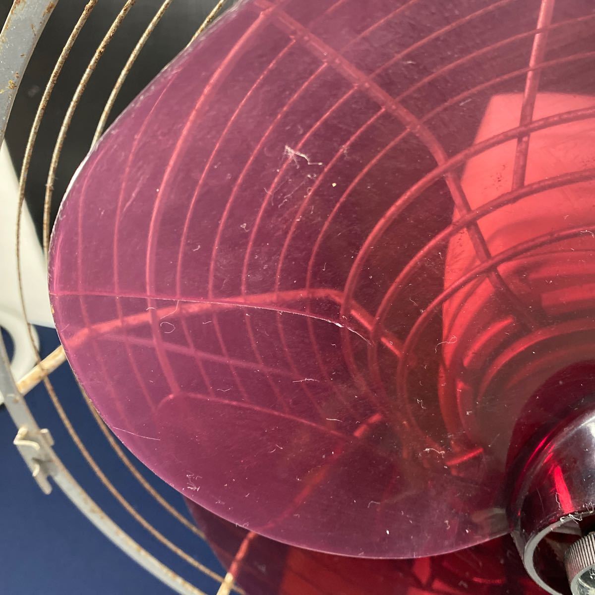 日立扇風機 H-727形 日立製作所 赤 羽根 3枚羽 昭和レトロ レトロ扇風機 アンティーク HITACHI家電 動作確認済み 割れあり _画像8