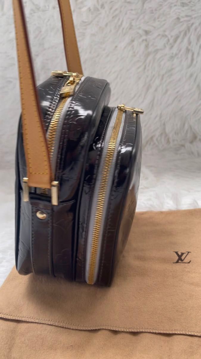 美品】ルイヴィトン ヴェルニ モノグラム ショルダーバッグ 美品】ルイヴィトン ヴェルニ モノグラム ショルダーバッグ