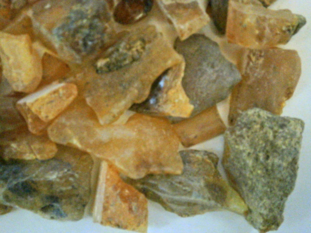 コーパル原石(樹脂の化石)約100g 虫入あり マダガスカル産 若い琥珀(ヤングアンバー)(2)_画像5