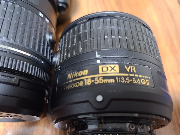 実用美品★NIKON ニコン D3300　レンズ4本　　Nikon AF-P DX 70-300 F4.5-6.3G ED　AF-S DX NIKKOR 35mm f/1.8G_画像2