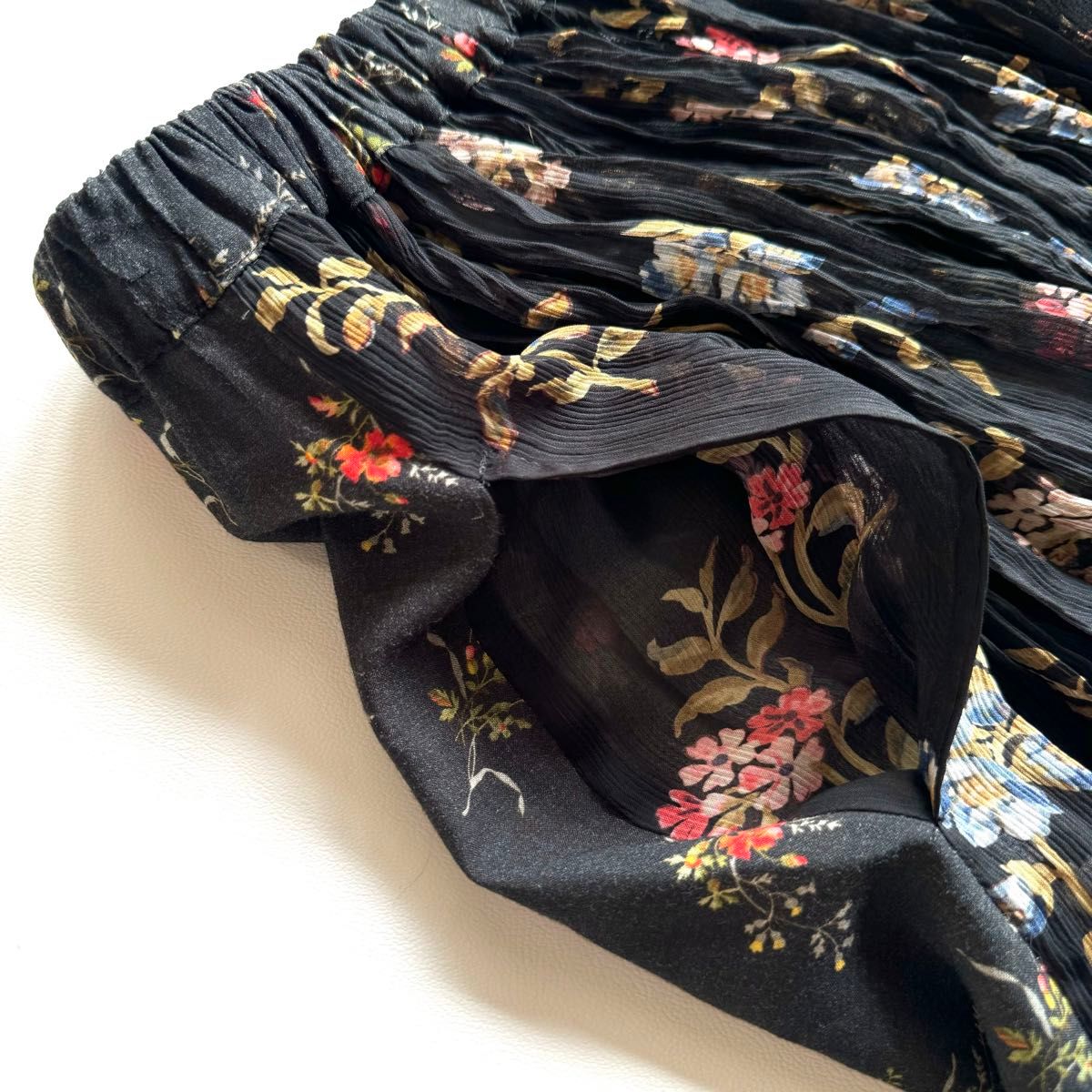 美品》tricot COMME des GARCONS トリココムデギャルソン 花柄 美品》tricot COMME des GARCONS トリココムデギャルソン 花柄