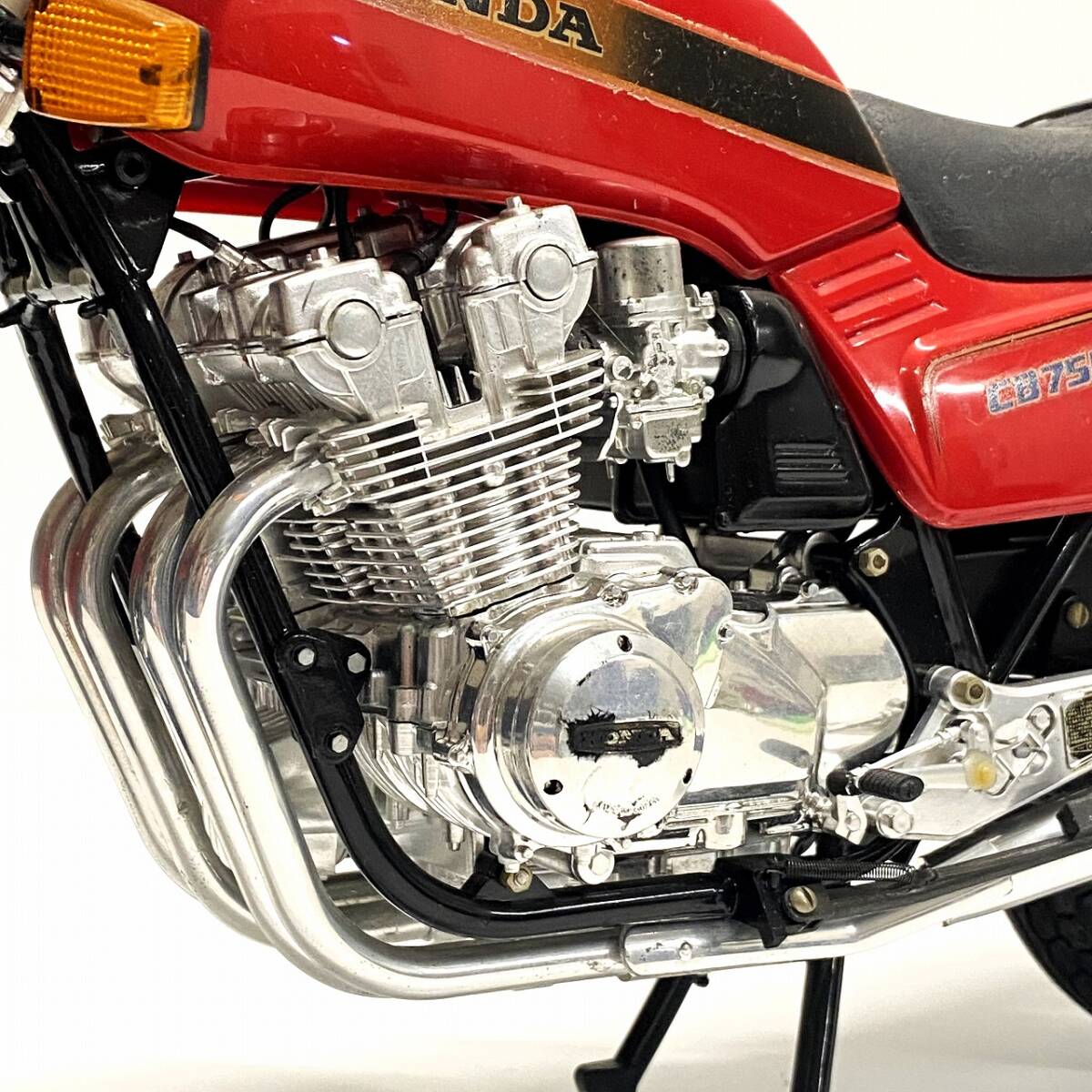 【ジャンク】タミヤ 1/6 HONDA CB750-F 完成品 _画像4