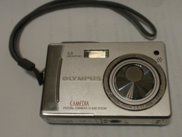 O001-D630-1 　デジタルカメラ CAMERA　D-630ZOOM(銀色)