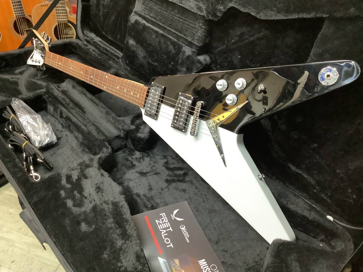 最終入荷 マイケルシェンカー Black & White フライングV DEAN MICHAEL SCHENKER STANDARD (Black and White)の画像1