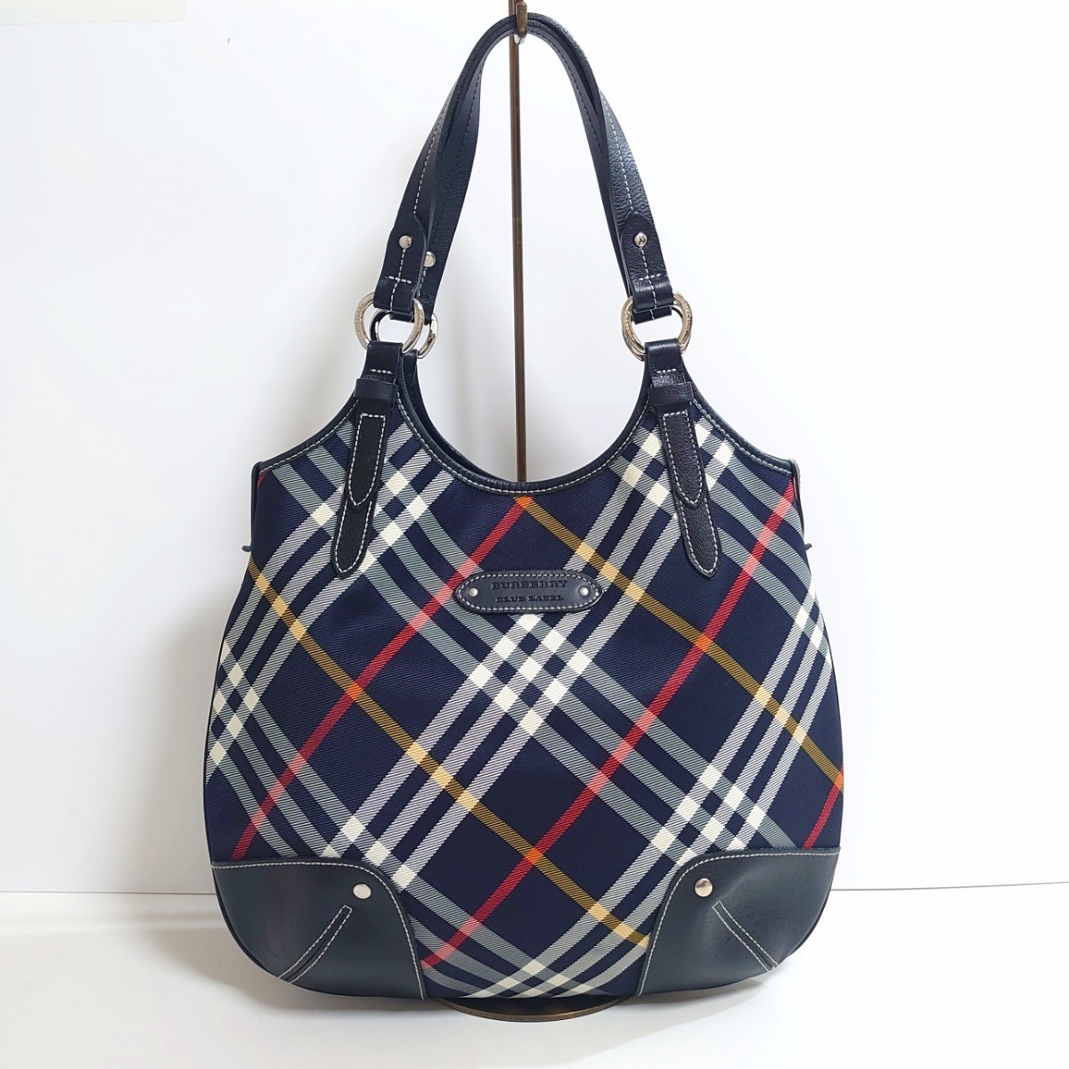 超美品 BURBERRY LONDON BLUE LABEL バーバリー ブルーレーベル ハンドバッグ レザー チェック柄 肩掛け ショルダーバッグ トート 手提げ_画像1