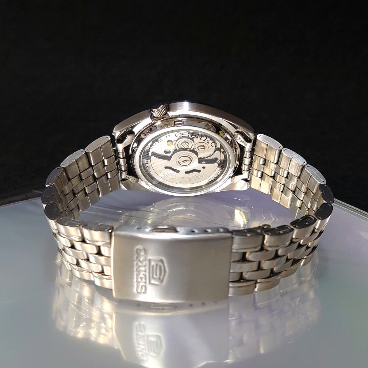 超美品 セイコー5 ファイブ メンズ 自動巻き 腕時計 モノグラム ネイビー 紺 黒文字盤 SEIKO 5 AUTOMATIC メカニカル 7S26-01V0 デイテイト_画像5