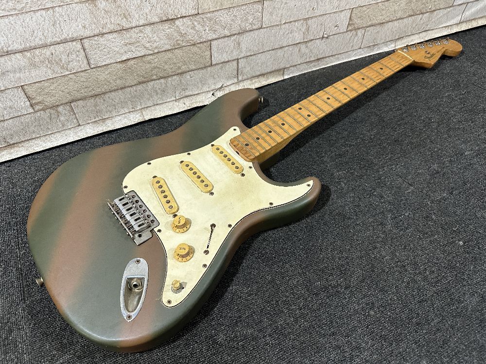 159●〇 Fender Stratocaster ネック サイン入 [ Cシリアル ] & ザグリの綺麗なボディ付き / フェンダー ストラト エレキギター 〇●_画像1