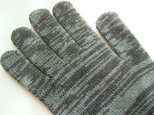 裏起毛手袋　黒・グレー　手首厚め＆やや厚めで暖かい　フリーサイズ　ニット手袋_画像2