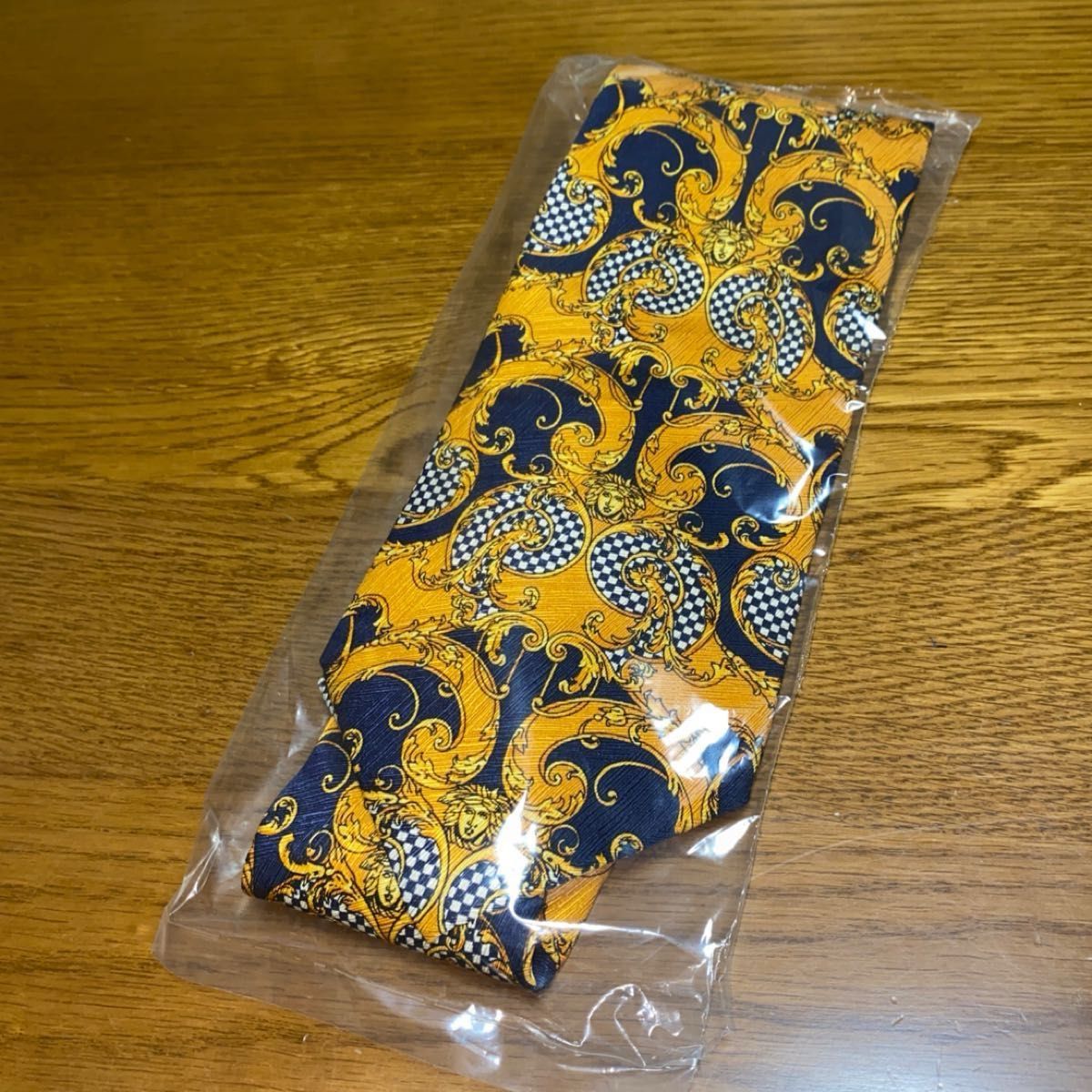 ヴェルサーチ VERSACE ネクタイ シルク100% 金 黒|Yahoo ヴェルサーチ VERSACE ネクタイ シルク100% 金 黒|Yahoo
