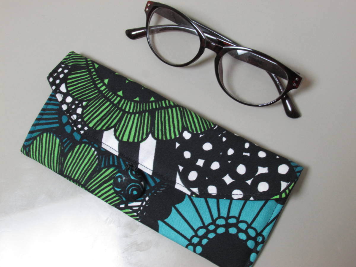  Marimekko hand made pretty glasses case Pooh taru is green 2